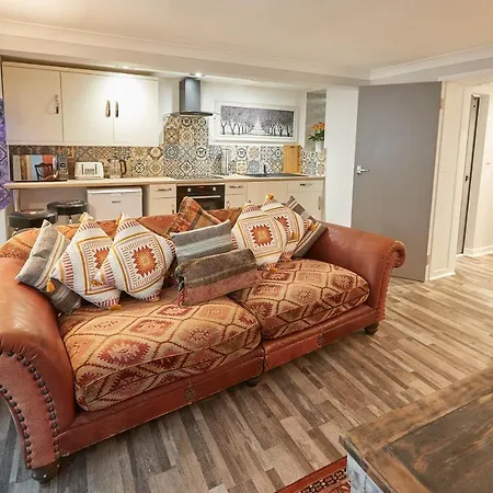 Host & - In The Key Of Sea Apartman